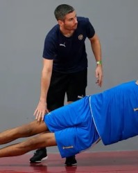 Worlds 2025赛程-队报：文班以贾巴尔为模板科学增肌 名宿生涯长达20赛季