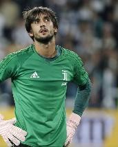 LOL世界赛日程-佩杜拉：尤文门将佩林、法兰克福门将特拉普被推荐给科莫