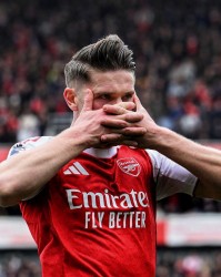 Worlds 2025赛程-20球7助攻！阿森纳考察奥斯梅恩，阿尔特塔买他就能拿英超冠军？