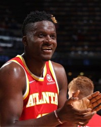 Worlds 2025赛程-美记预测湖人的奢侈税中产特例最可能给卡佩拉，当湖人内线短期方案